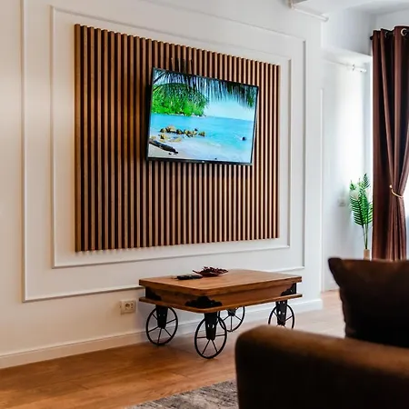 Apartment Aloysia Emerald By The Sea *